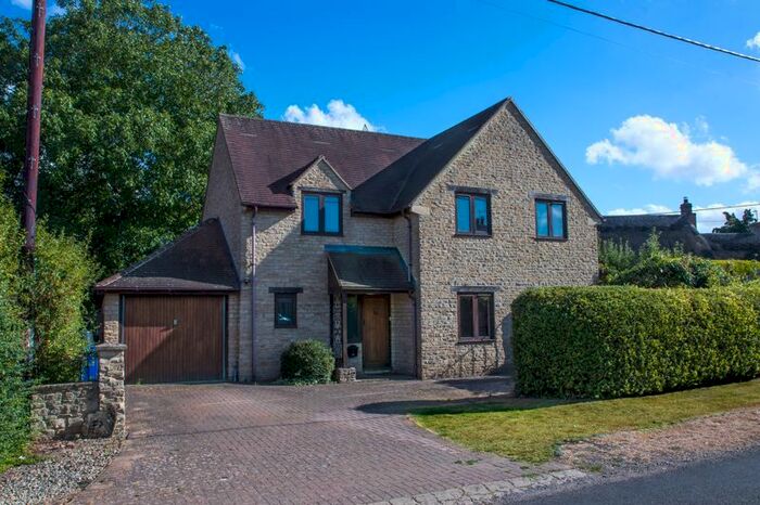 4 Bedroom Detached House For Sale In Middleton Road, Bucknell, Bicester, OX27