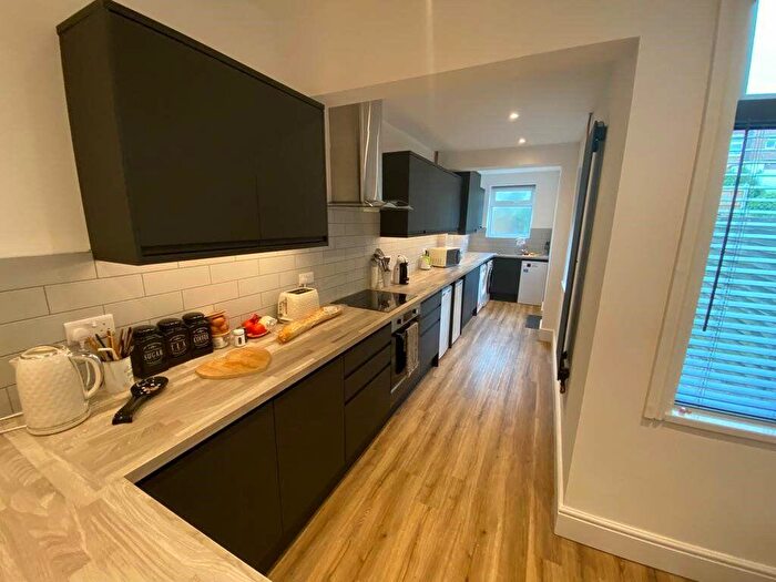 2 Bedroom Property To Rent In Peach Street, DE22