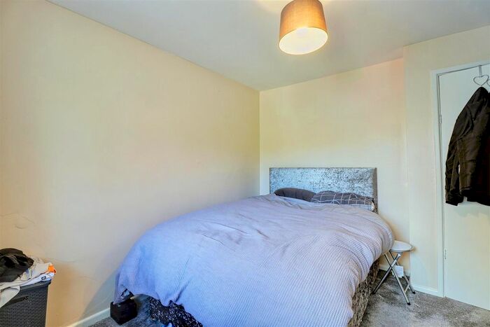 1 Bedroom Flat To Rent In Lowtown, Pudsey, LS28