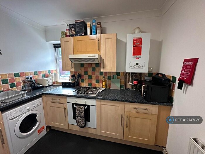 1 Bedroom Flat To Rent In Monthermer Road, Cardiff, CF24