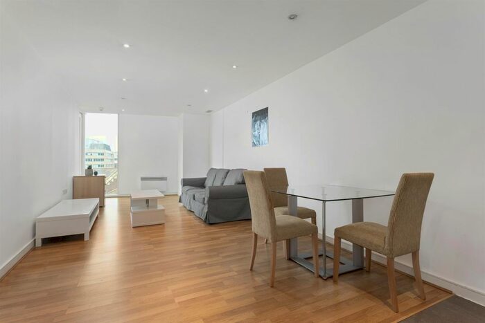 1 Bedroom Flat To Rent In Albert Embankment, Vauxhall, London, SE1