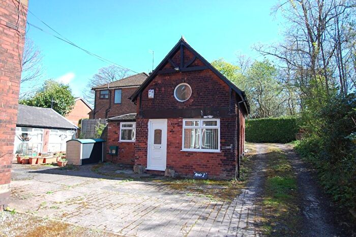1 Bedroom Detached House To Rent In Astley Road, Stalybridge, Greater Manchester, SK15