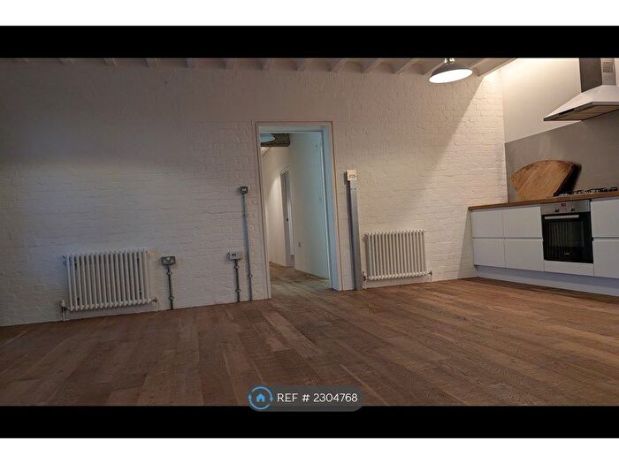 4 Bedroom Flat To Rent In Old Road, London, SE13