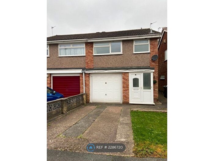 3 Bedroom Semi-Detached House To Rent In Fordington Road, Great Sankey, Warrington, WA5