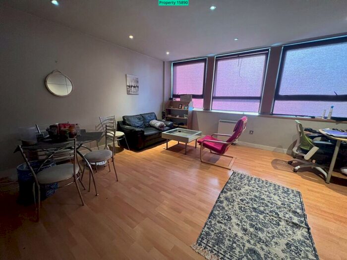 1 Bedroom Apartment To Rent In Metropolitan Apartments, Lee Circle, Leicester, LE1