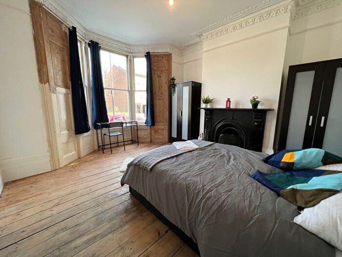 6 Bedroom Terraced House To Rent In Daleview Road, London, N15