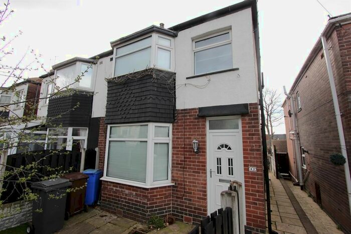 3 Bedroom Semi-Detached House To Rent In Skye Edge Road, Sheffield, S2