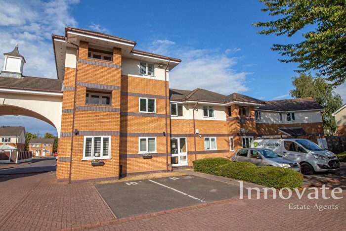 2 Bedroom Flat For Sale In The Moorings, Oldbury, B69