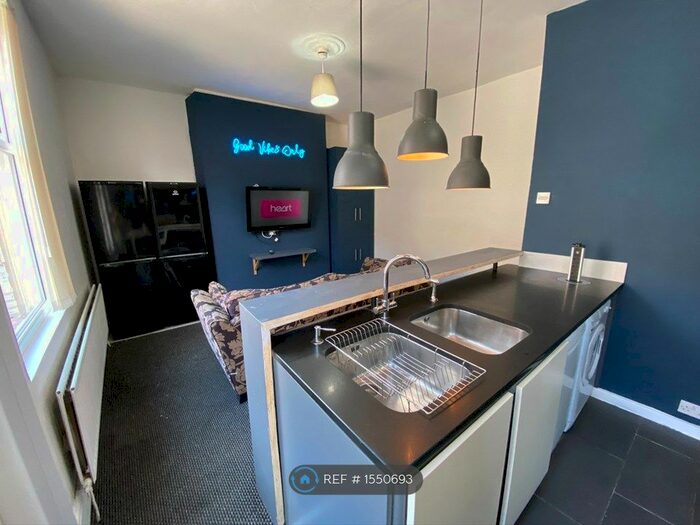 5 Bedroom Terraced House To Rent In Blantyre Road, Liverpool, L15