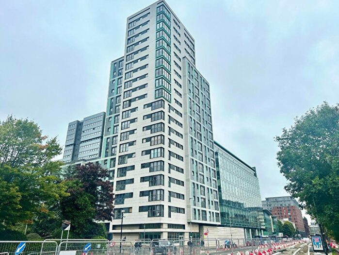 2 Bedroom Flat To Rent In Argyle Street, City Centre, Glasgow, G2