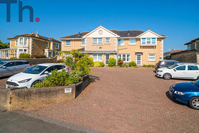 2 Bedroom Maisonette For Sale In Sandown, Isle Of Wight, PO36