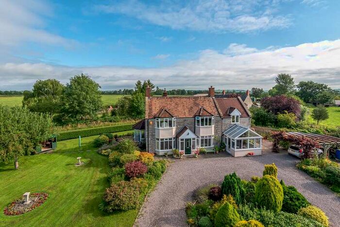 4 Bedroom Detached House For Sale In Hornblotton Green, Hornblotton, BA4