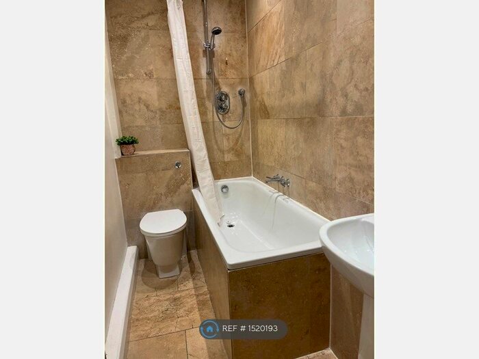 2 Bedroom Flat To Rent In Stockwell Road, London, SW9