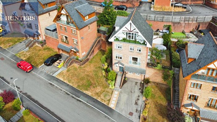 5 Bedroom Detached House For Sale In Gerddi Ty Bryn, Pencoed, Bridgend, CF35
