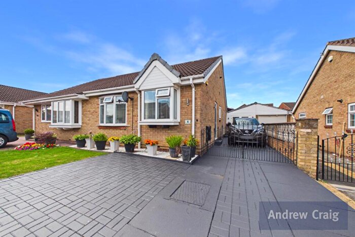 2 Bedroom Bungalow For Sale In Glanton Close, Wardley, NE10