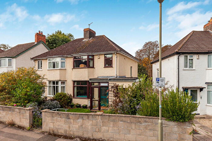 3 Bedroom Semi-Detached House For Sale In St Omer Road, Oxford, OX4