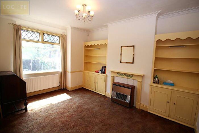 3 Bedroom End Of Terrace House For Sale In Bromley Avenue, Flixton, M41