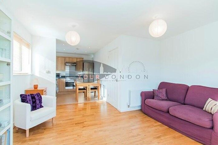 2 Bedroom Flat To Rent In Clan Mcdonald House, Bramhope Lane, SE7