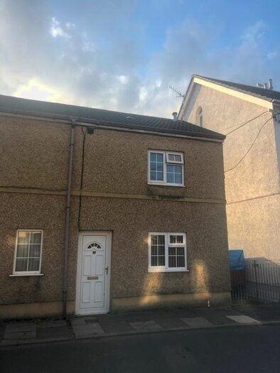 1 Bedroom Semi-Detached House To Rent In Randell Square, Pembrey, SA16