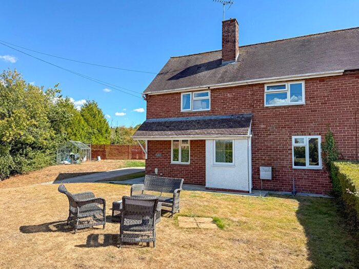 3 Bedroom Semi-Detached House To Rent In Bush Heath Lane, Harbury, CV33