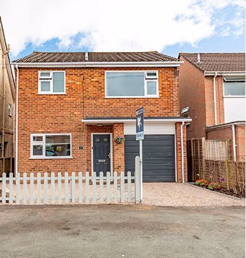 3 Bedroom Detached House For Sale In Victoria Road, Bournemouth, BH1