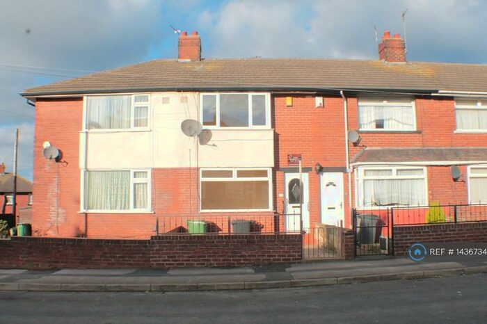 2 Bedroom Semi-Detached House To Rent In Nancroft Terrace, Leeds, LS12