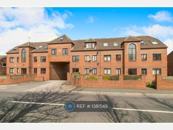 2 Bedroom Flat To Rent In Hanover Court, Morley, Leeds, LS27