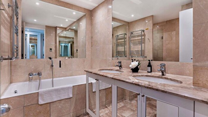 2 Bedroom Apartment To Rent In Apartment A, Westferry Circus, London, E14