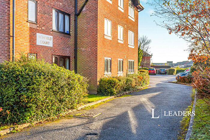 1 Bedroom Flat To Rent In Church Road, Haywards Heath, West Sussex, RH16