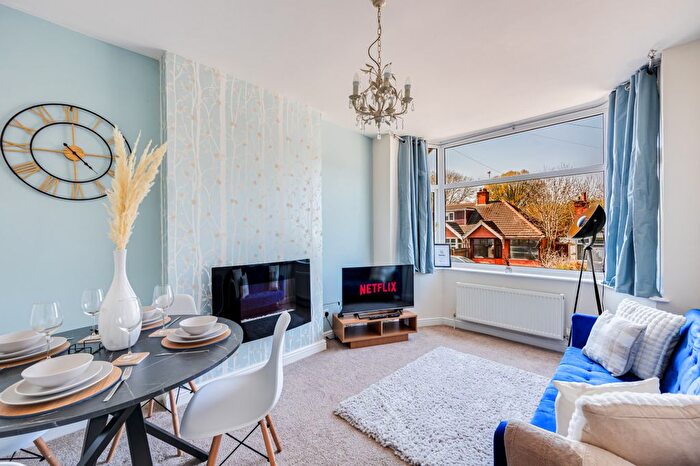 2 Bedroom Flat To Rent In Northampton District, NN3