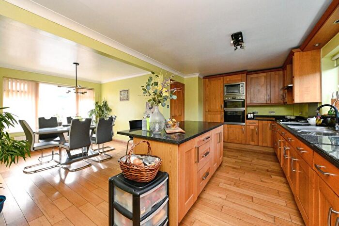 4 Bedroom Detached House For Sale In Felsted Avenue, Walsoken, PE13