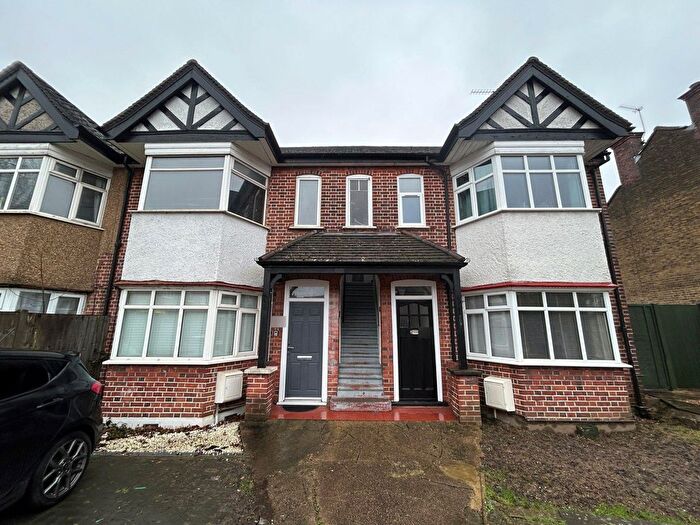 2 Bedroom Maisonette To Rent In Christchurch Avenue, Harrow, HA3