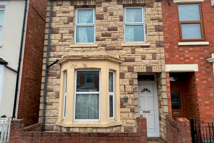 3 Bedroom Semi-Detached House To Rent In Balfour Road, Gloucester GL1