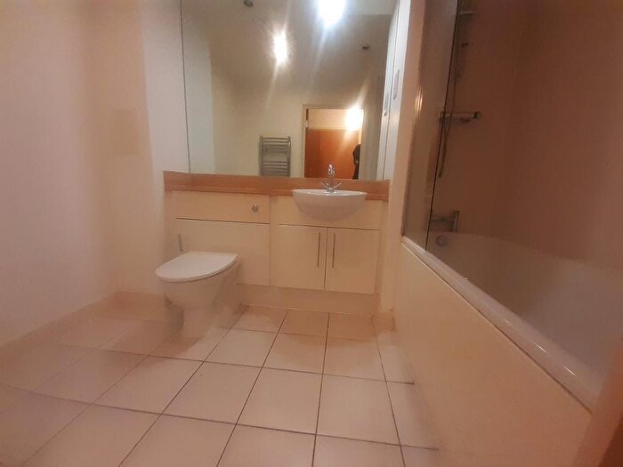 1 Bedroom Flat To Rent In Dalston Square, London, E8