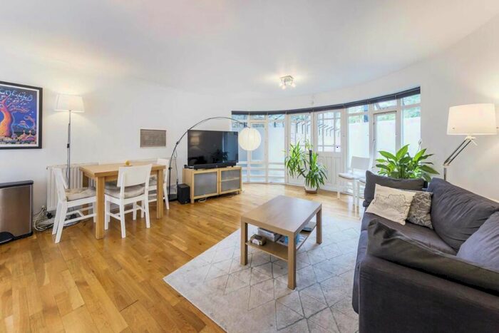 2 Bedroom Flat To Rent In Rectory Square, Stepney, E1