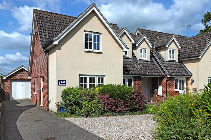 3 Bedroom Semi-Detached House For Sale In Chignal Road, Chelmsford, CM1