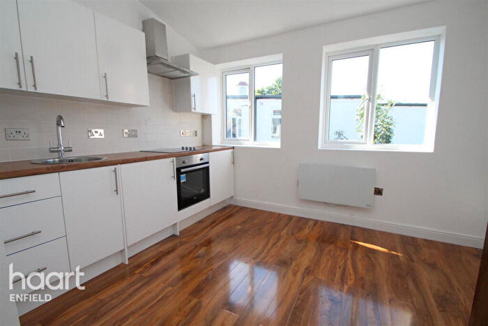 1 Bedroom Apartment To Rent In Ermine Side, Enfield, EN1