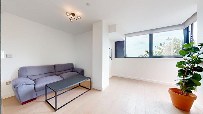 1 Bedroom Flat To Rent In Highgate Hill, London, N19