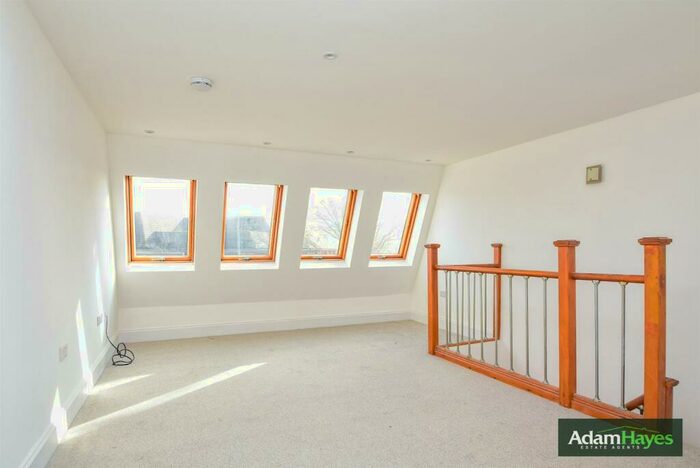 1 Bedroom Maisonette To Rent In Rosemont Avenue, North Finchley, N12