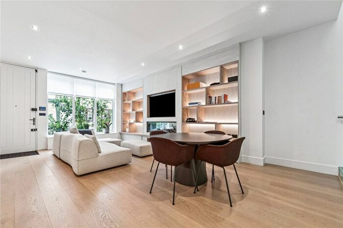 2 Bedroom Detached House For Sale In Lancaster Mews, London, W2