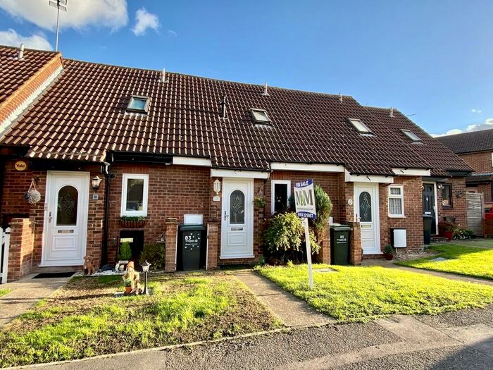 1 Bedroom Terraced House To Rent In Artillery Row, Gravesend, DA12