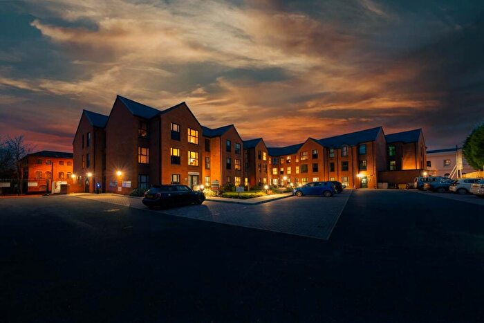 2 Bedroom Apartment To Rent In Clive Road, Redditch, B97