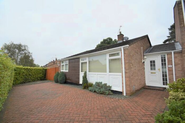 2 Bedroom Semi-Detached Bungalow To Rent In Broomhills, Welwyn Garden City, AL7