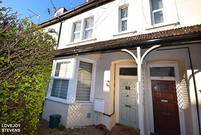 1 Bedroom Flat To Rent In Craven Road, Newbury, RG14