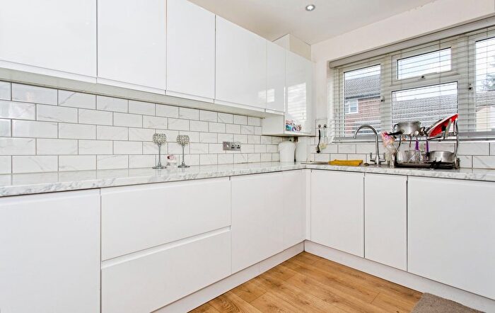 3 Bedroom End Of Terrace House For Sale In Armitage Way, Cambridge, Cambridgeshire, CB4