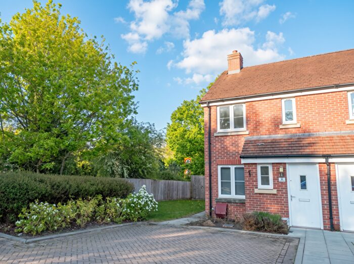 2 Bedroom Semi-Detached House For Sale In Farm Close, Old Calmore, SO40