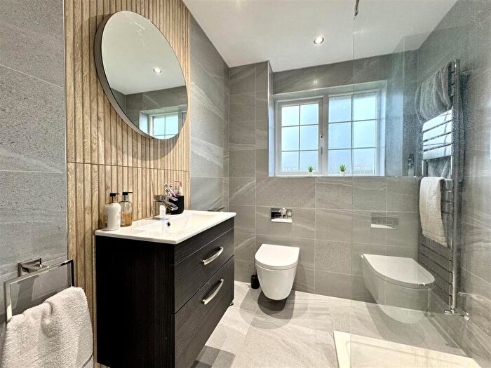 1 Bedroom Flat For Sale In Cherrytree Place, Strathaven, ML10