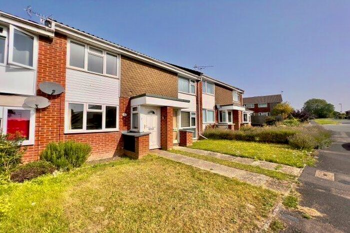 2 Bedroom Property To Rent In Greenfields Avenue, Alton, GU34