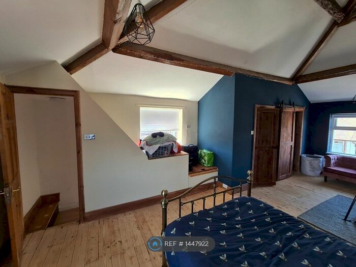 3 Bedroom End Of Terrace House To Rent In Bond Street, Macclesfield, SK11