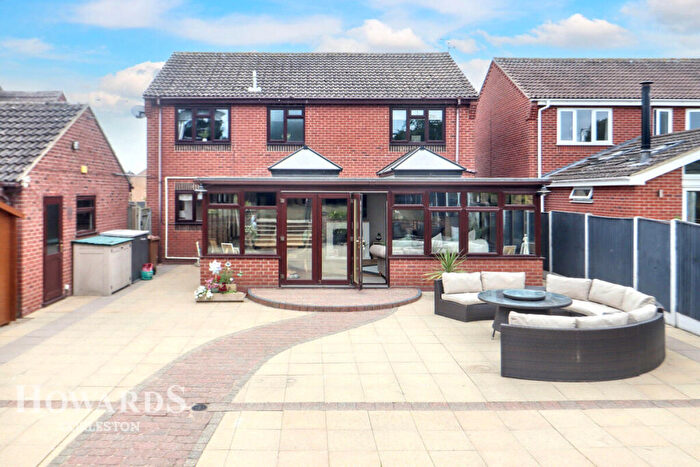 5 Bedroom Detached House For Sale In Whimbrel Drive, Bradwell, NR31